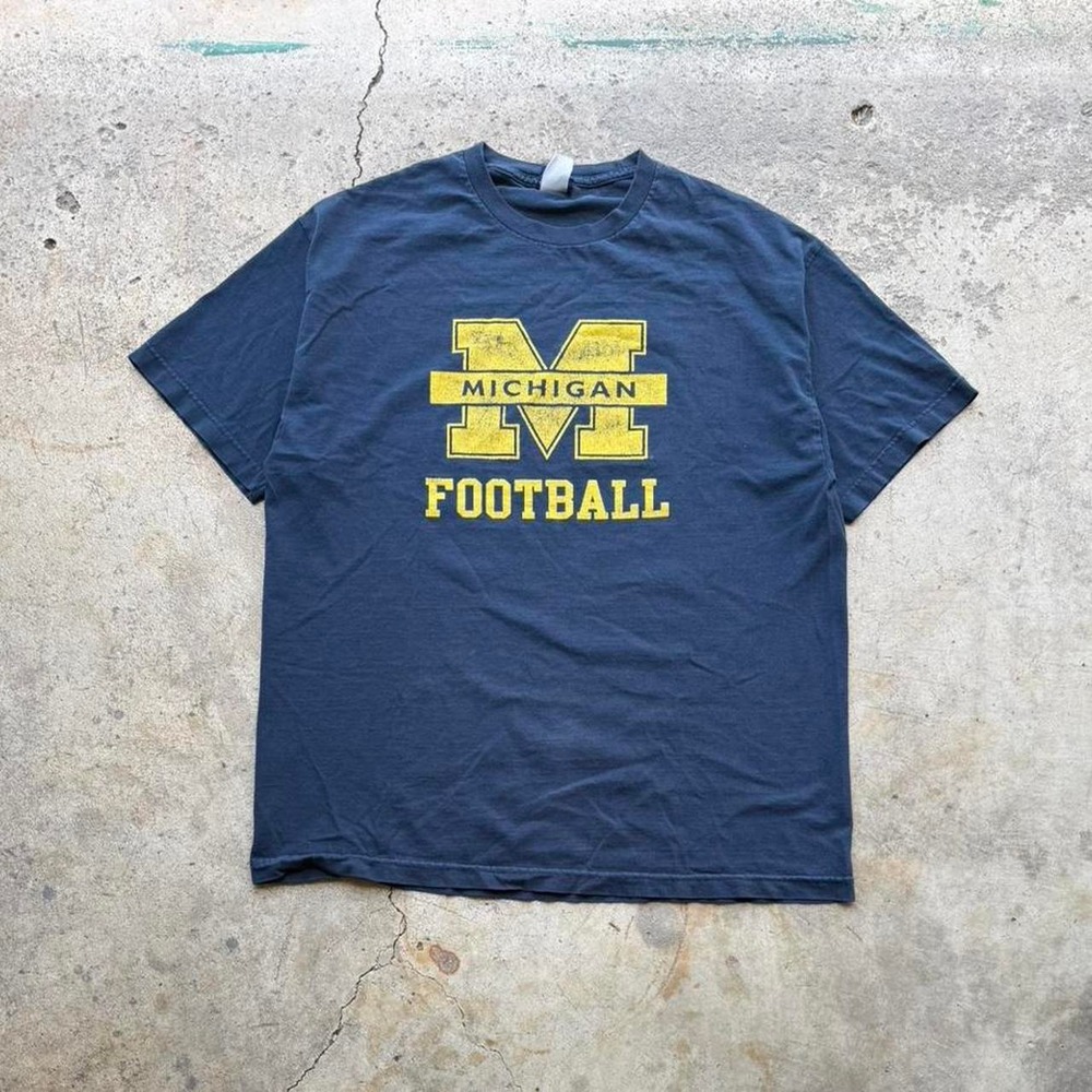 Vintage 90s Michigan Football Champs Sports Graphic T-Shirt Navy Blue Men XL